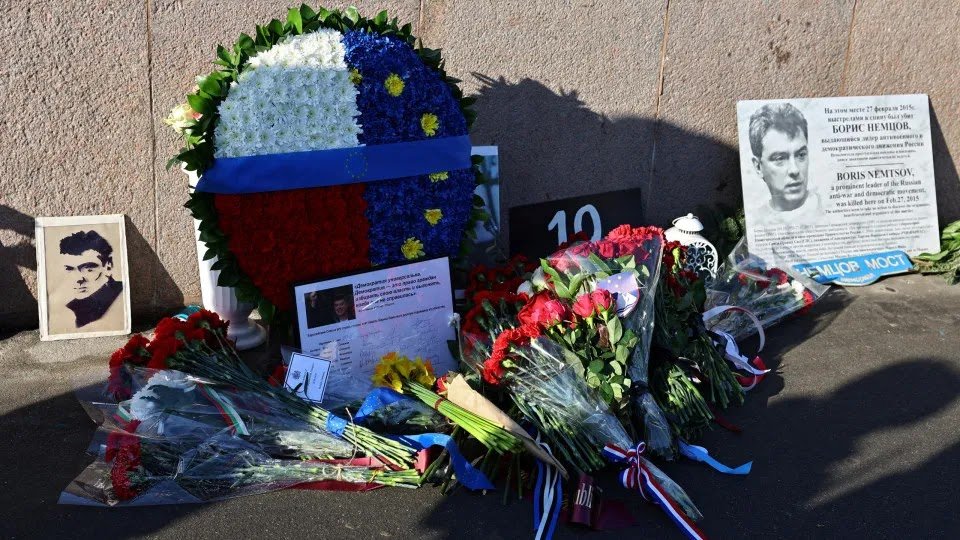 Russians Pay Tribute to Boris Nemtsov on 10th Anniversary of His Death