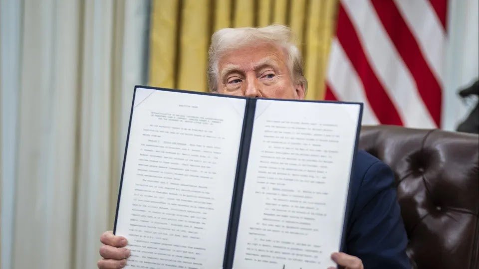 Trump Pardons Former Illinois Governor Whose Sentence He Had Already Commuted