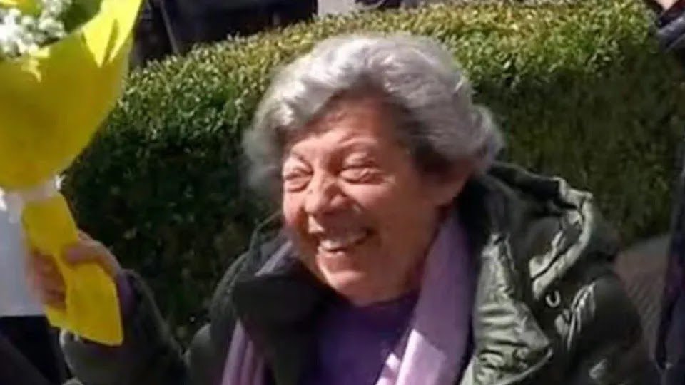 Carmela Went To The Hospital Several Times To Pray. Pope Saw Her Among The Crowd