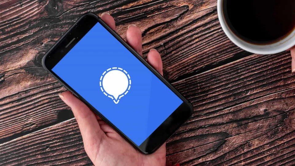 Signal, The (Controversial) App Created With Help From WhatsApp's Founder