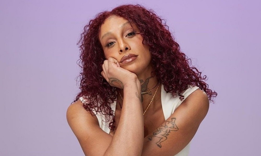 Vazamento Bombástico: Assessoria de Linn da Quebrada Confirma Presença da Cantora na Cracolândia – Ouça o Áudio