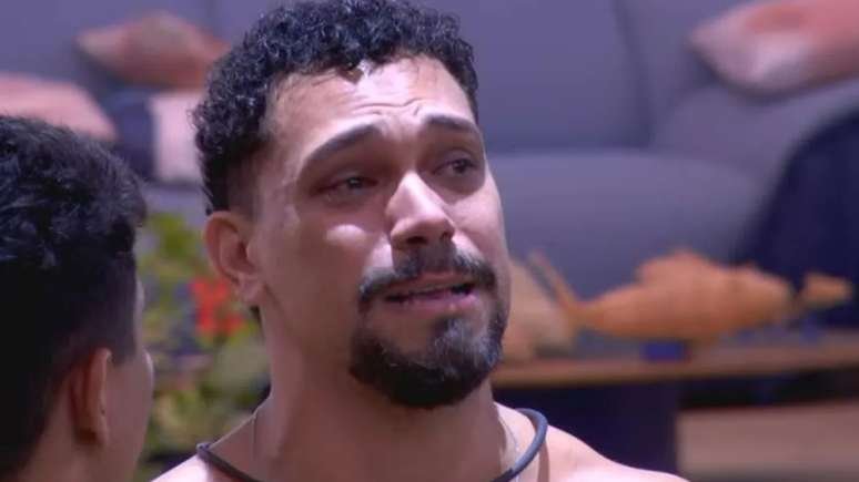 BBB25: Vinícius Se Emociona Ao Revelar Sexualidade E Medo De Preconceito Da Família