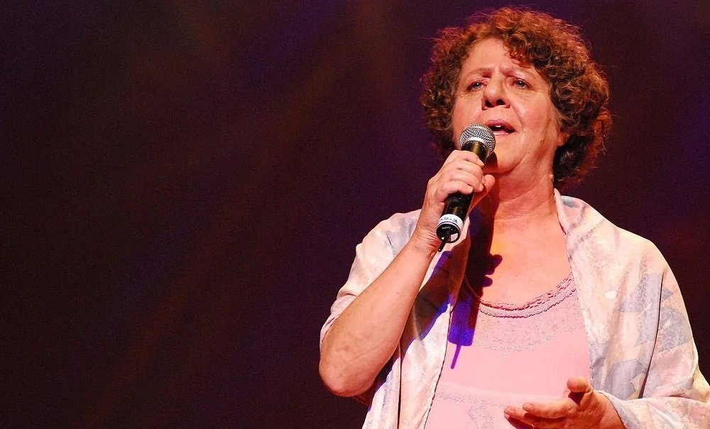 Cristina Buarque, Irmã de Chico Buarque e Ícone do Samba, Morre aos 74 Anos