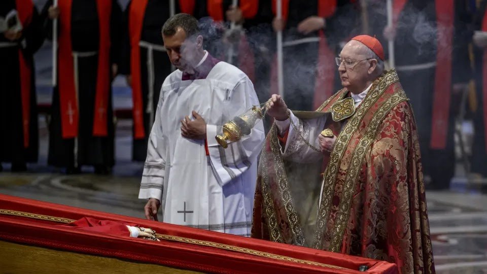 Cardinal Camerlengo to Preside at Pope’s Casket Closing and Burial