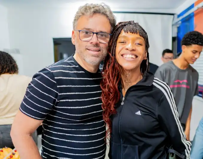 Henrique Portugal Se Junta a Rapper para Lançar Single Beneficente