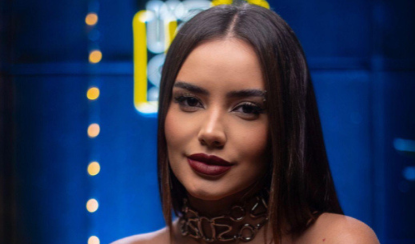 Júlia Rezende Entrega Intensidade E Vulnerabilidade No Projeto “Gira Sessions”