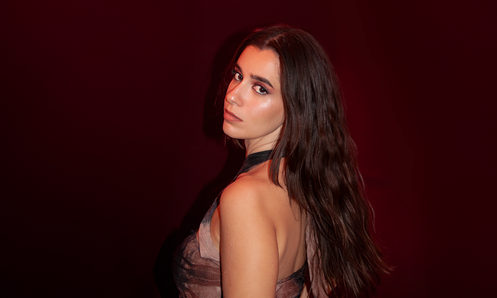 NINA J Lança Novo Single "NINGUÉM PRECISA SABER" e Conquista o Público