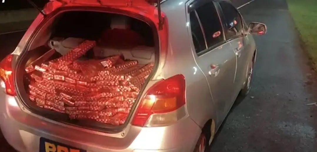 Paraguaios Tentam Fugir da PRF, Colidem com Guard-Rail e São Presos com 221 kg de Maconha