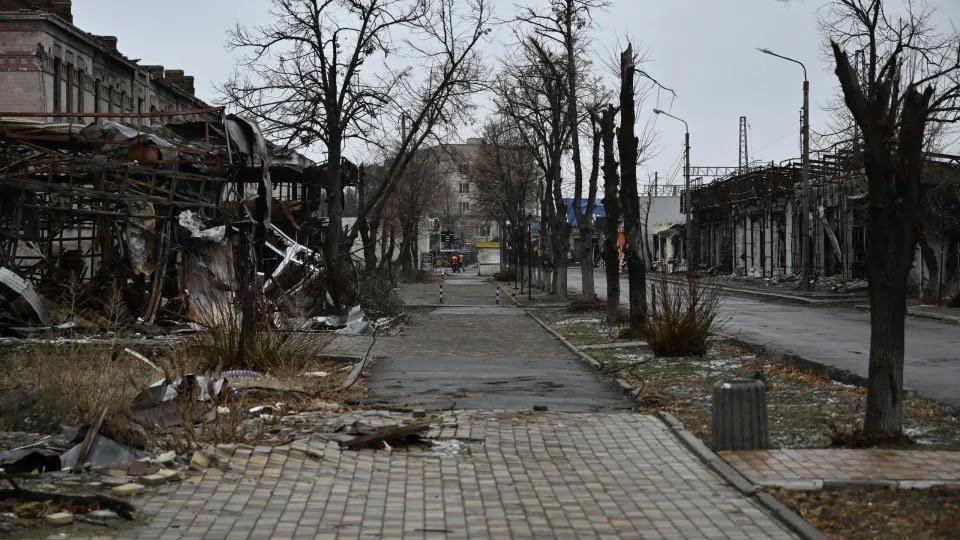 Russia Resumes Long-Range Air Strikes After Easter Truce