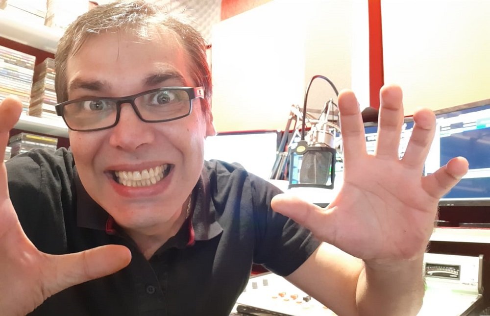 Locutor Banana Anuncia Início de Tratamento Contra o Câncer