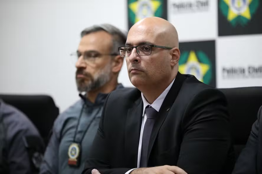 Delegado Afirma: “Músicas de MC Poze São Mais Lesivas Que Tiro de Fuzil” — Internet Reage!