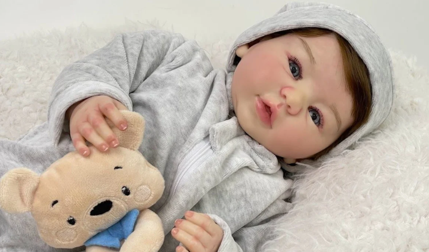 Guarda de Bebê Reborn Gera Batalha Judicial e Debate Sobre Vínculos Afetivos e Direitos Digitais