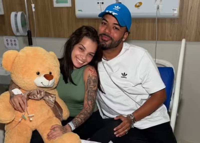 Hytalo Santos Anuncia Que Kamylinha, De 17 Anos, Perdeu O Bebê