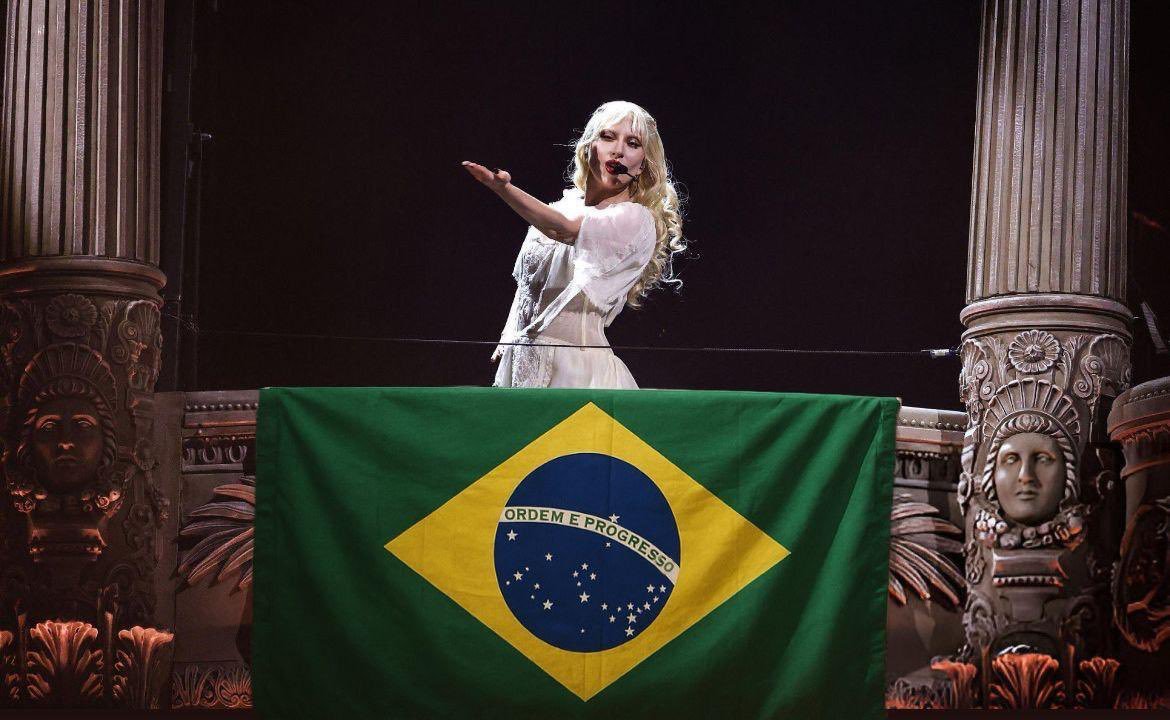 VEM AÍ! Lady Gaga Pode Trazer Turnê “The MAYHEM Ball” ao Brasil em 2026, Segundo Rumores