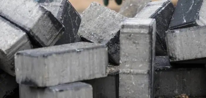 Mulher Mata Idoso com Bloco de Concreto no Paraná: Crime Brutal Choca a Região