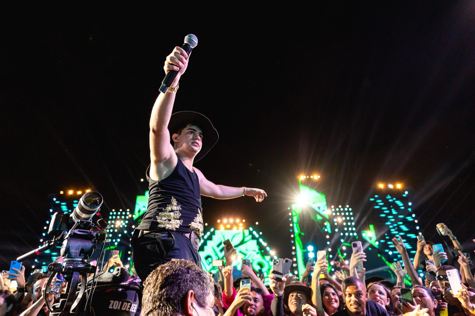 Natanzinho Lima Grava DVD Histórico no Mineirão para Mais de 25 Mil Pessoas e Emociona com Espetáculo