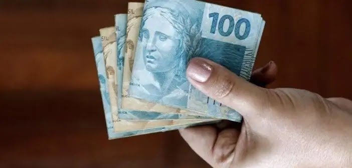 Neta é Presa no Paraná Após Subtrair Mais de R$ 200 Mil do Avô e Culpar Lula pelo Golpe