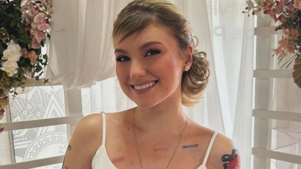 Isabel Veloso Quebra o Silêncio Sobre o Câncer e Polêmica do Curso: "Não É Cura, É Remissão!"