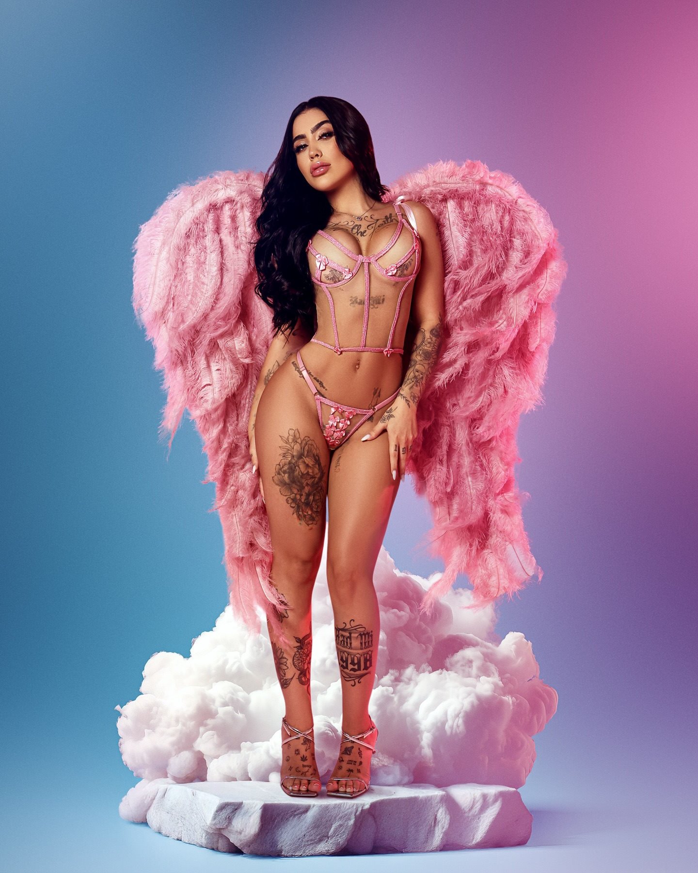 Após Vazamento Polêmico, MC Mirella Surpreende com Fotos de Tirar o Fôlego: “Que Mulher!”