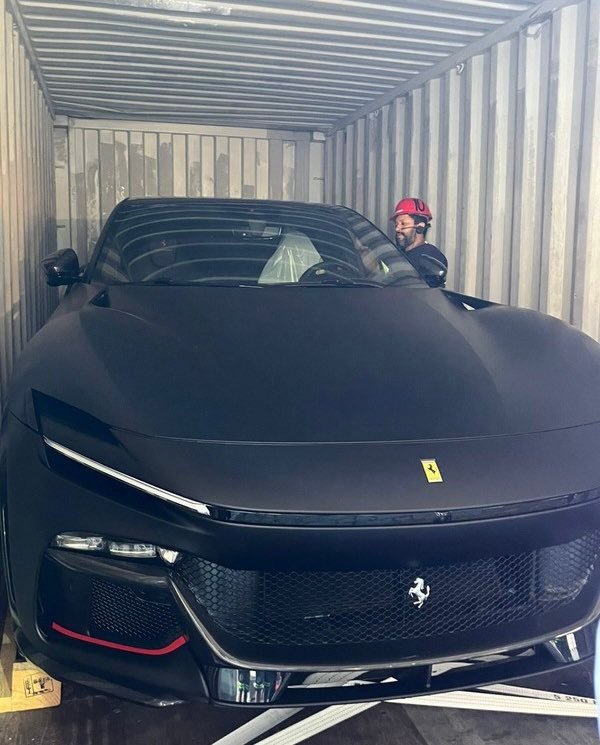 Neymar Compra Ferrari Purosangue Avaliada em R$ 7,5 Milhões e Exibe Personalização Exclusiva