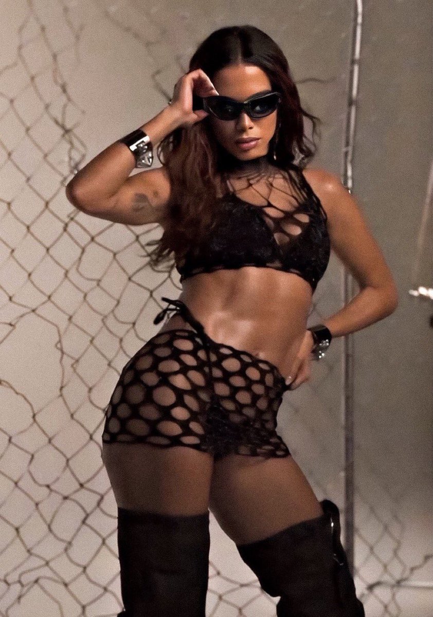 Anitta Quebra Recordes e Se Consolida Como a Artista Brasileira Mais Ouvida da História no Spotify