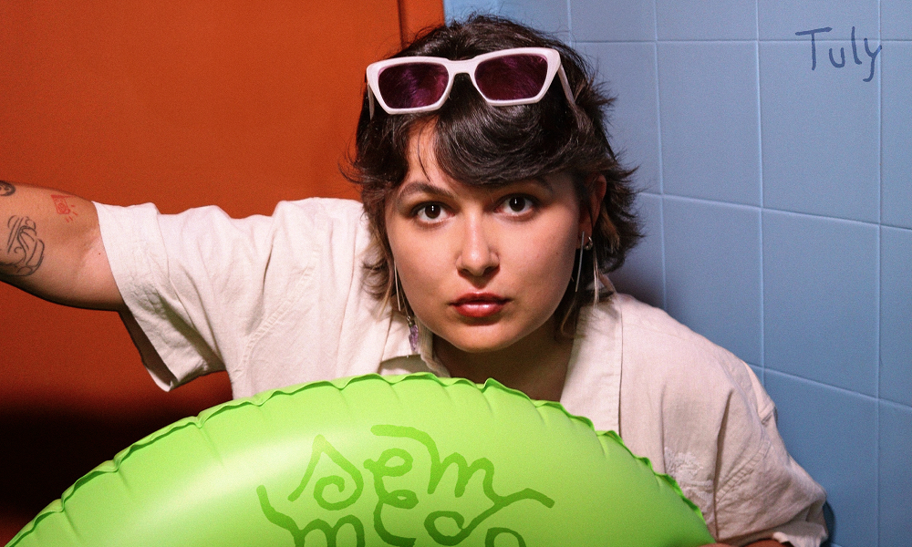 Após Superar Abusos, Tuly Ressignifica a Dor e Lança Álbum de Estreia “SEM MEDO” com Mensagem Poderosa