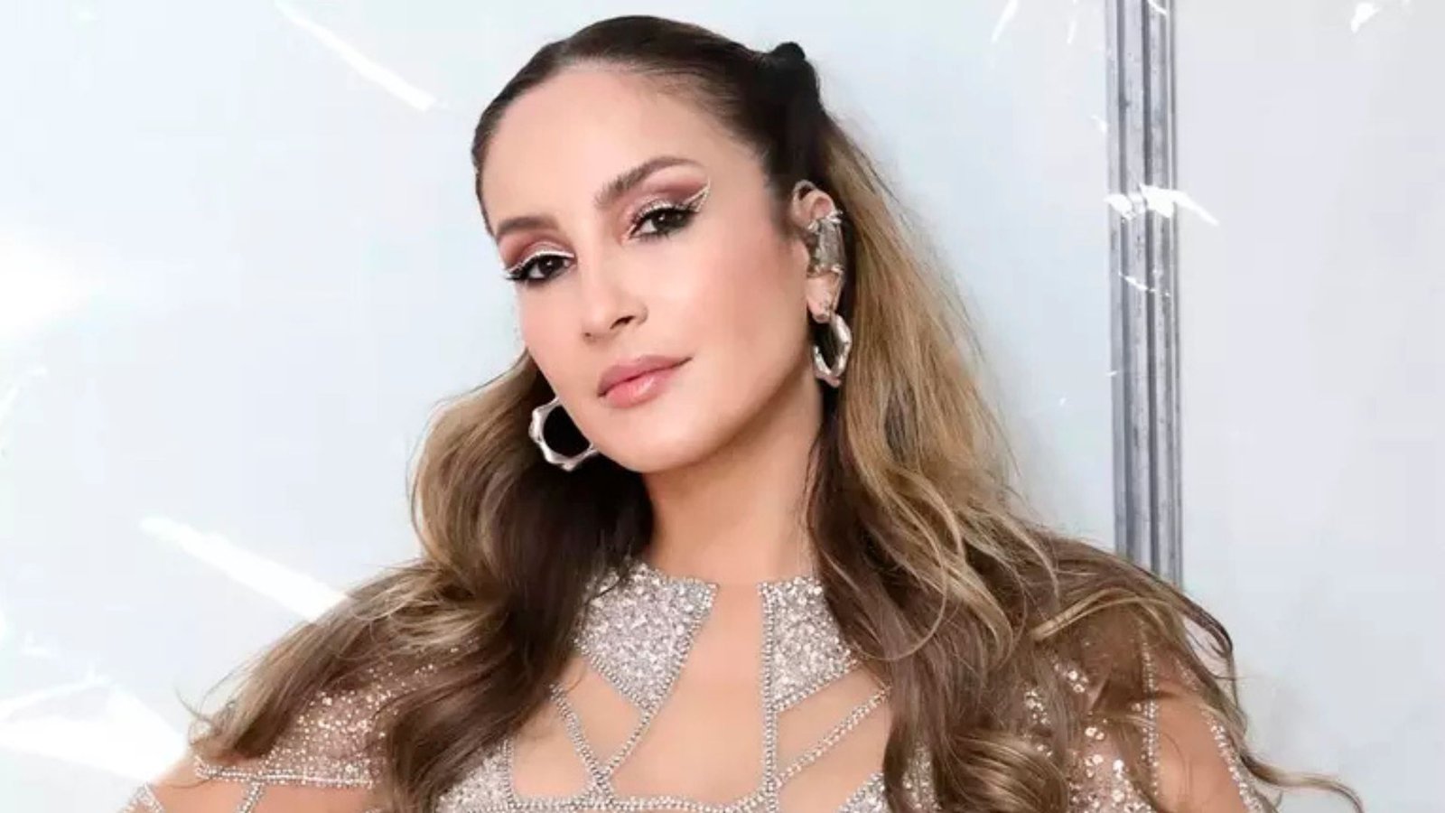 VÍDEO: Cláudia Leitte Se Emociona Ao Celebrar Público LGBTQIAPN+ Em Show