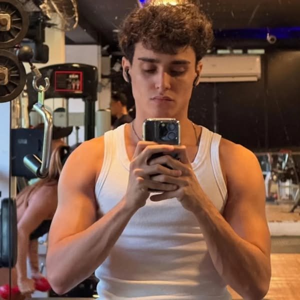 Pedro Goifman Abre o Coração Sobre Relação com os Pais Após Assumir Bissexualidade