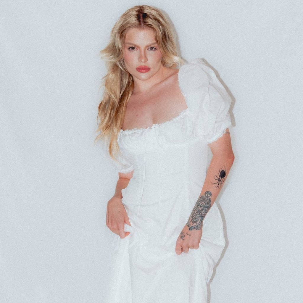 “Escândalo Íntimo”, de Luísa Sonza, Ultrapassa 100 Milhões de Streams em 2025!