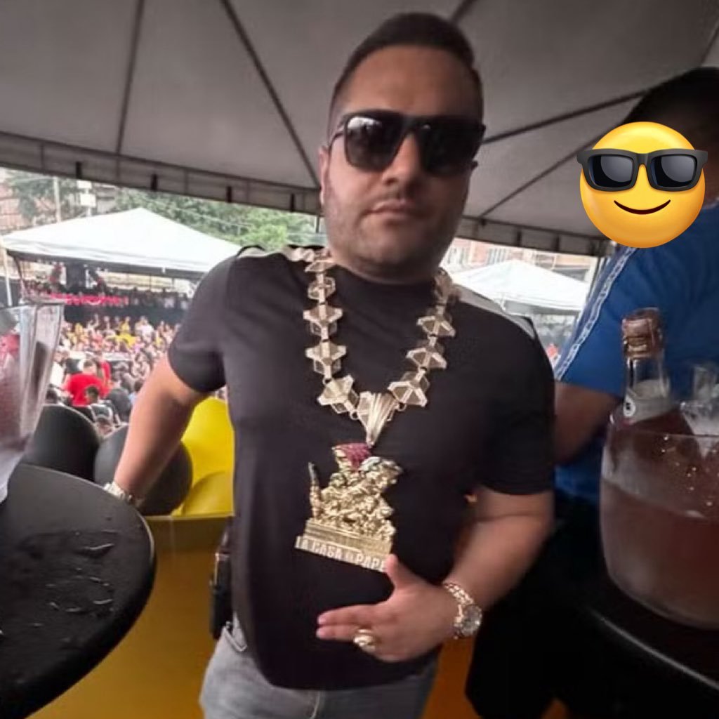 Professor do CV Comprou 68 Fuzis em 12 Dias — Planilha Revela Mega Arsenal no Alemão"