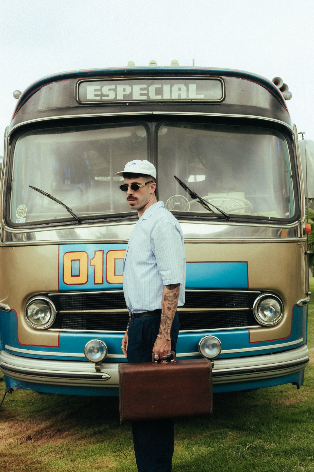 NUNEZ E Sua “Karavana”: “Se Eu Não Viver Minhas Loucuras, Tô Vivendo Errado”