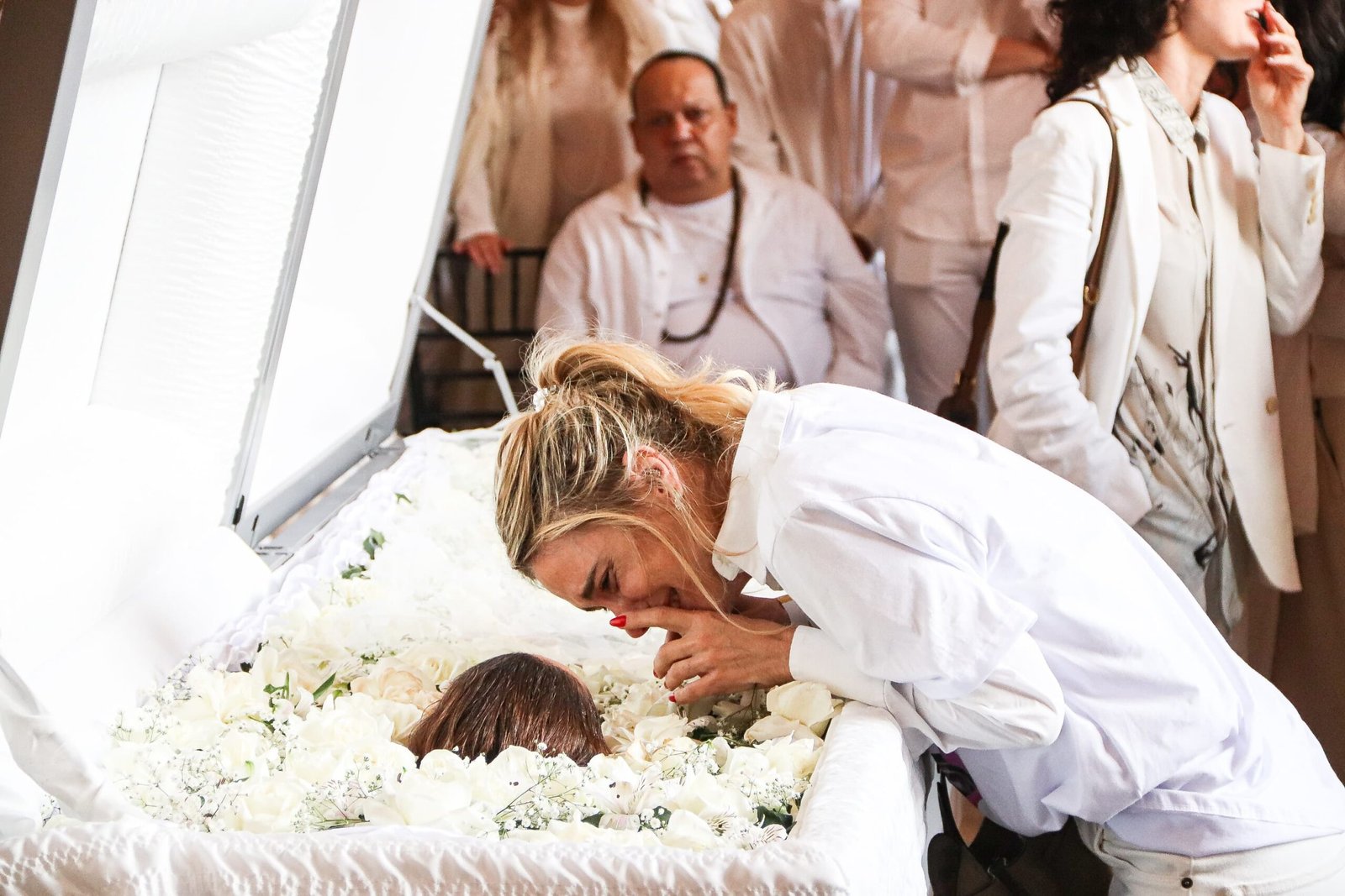 Significado Profundo: Saiba Por Que Amigos e Familiares Usaram Branco na Despedida de Preta Gil