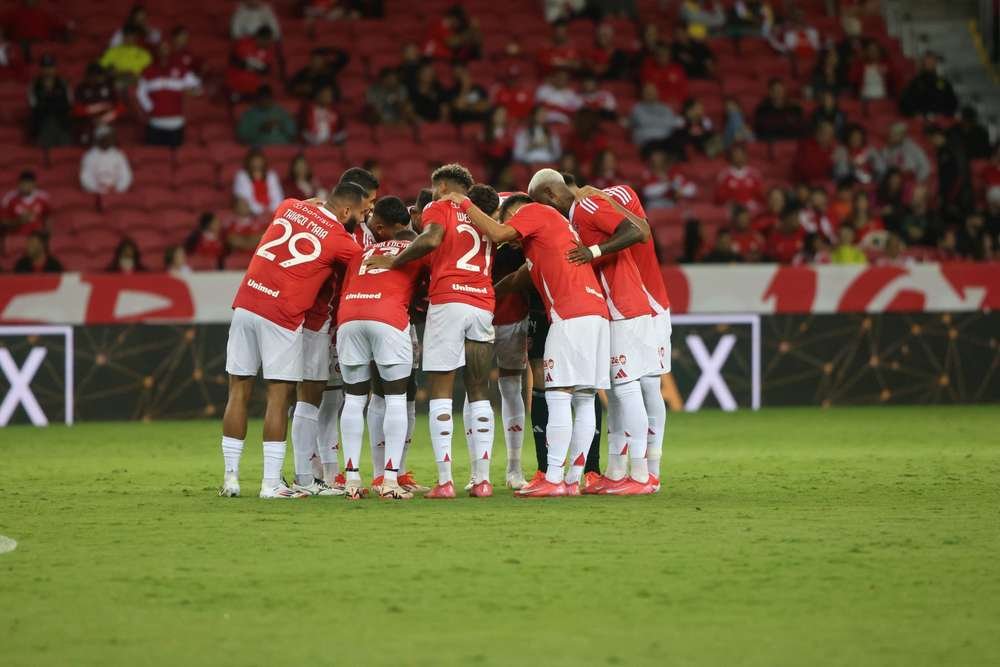 Escândalo no Internacional: Jogadores Titulares Envolvidos em Caso de Traição com Filha de Empresário do Clube