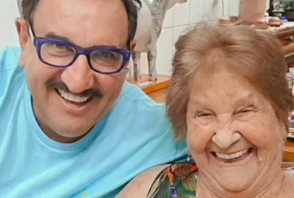 Mãe do Ratinho Morre aos 88 Anos: Apresentador e Família Estão de Luto