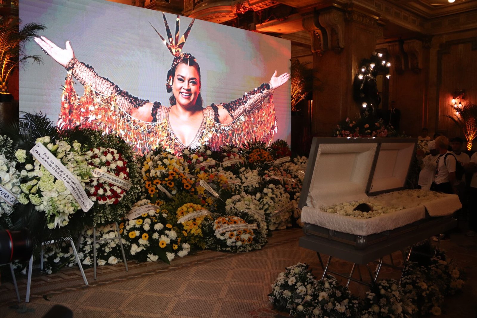 Preta Gil Planejou Tudo: Playlist Póstuma Com 100+ Músicas Para Seu Velório Revela Seu Último Presente aos Fãs