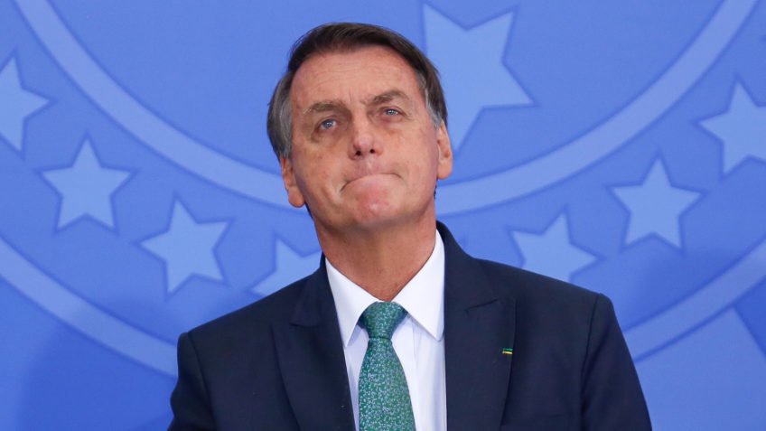 Web Reage à Possível Condenação de Bolsonaro: Tentativa de Golpe Gera Divisão nas Redes