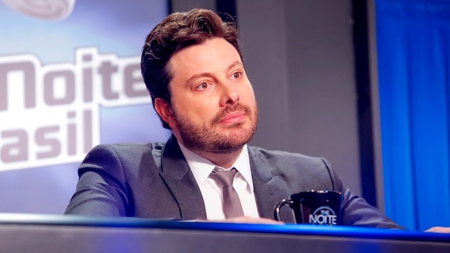 Danilo Gentili Rebate Acusações de Omissão de Juliana Oliveira