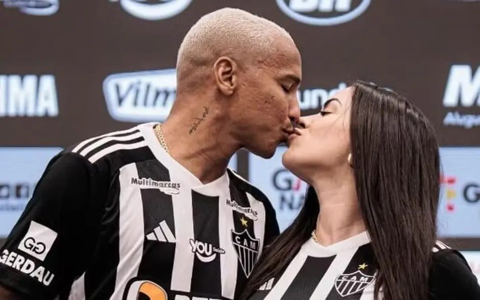 Karina Alexandre, Esposa de Deyverson, Agita Instagram com Novo Story