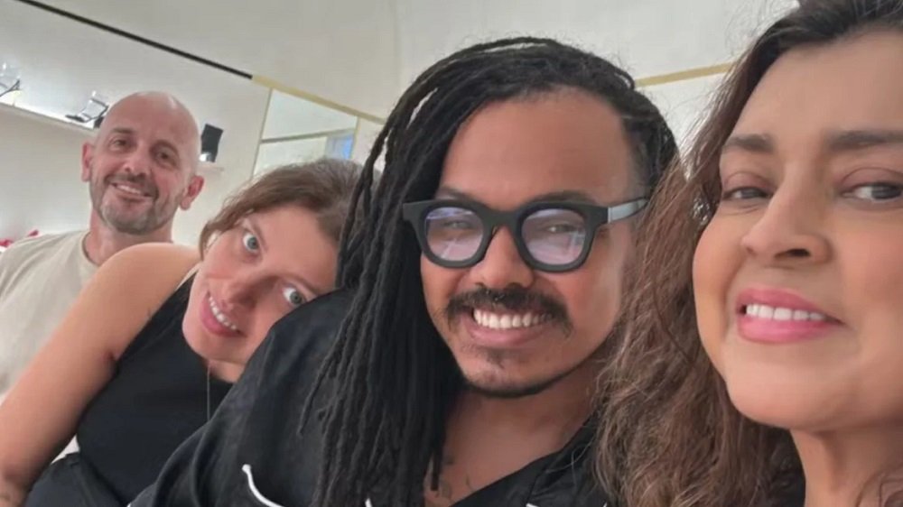 Em Tratamento Contra o Câncer, Preta Gil Aproveita Passeio com Amigos em Nova York