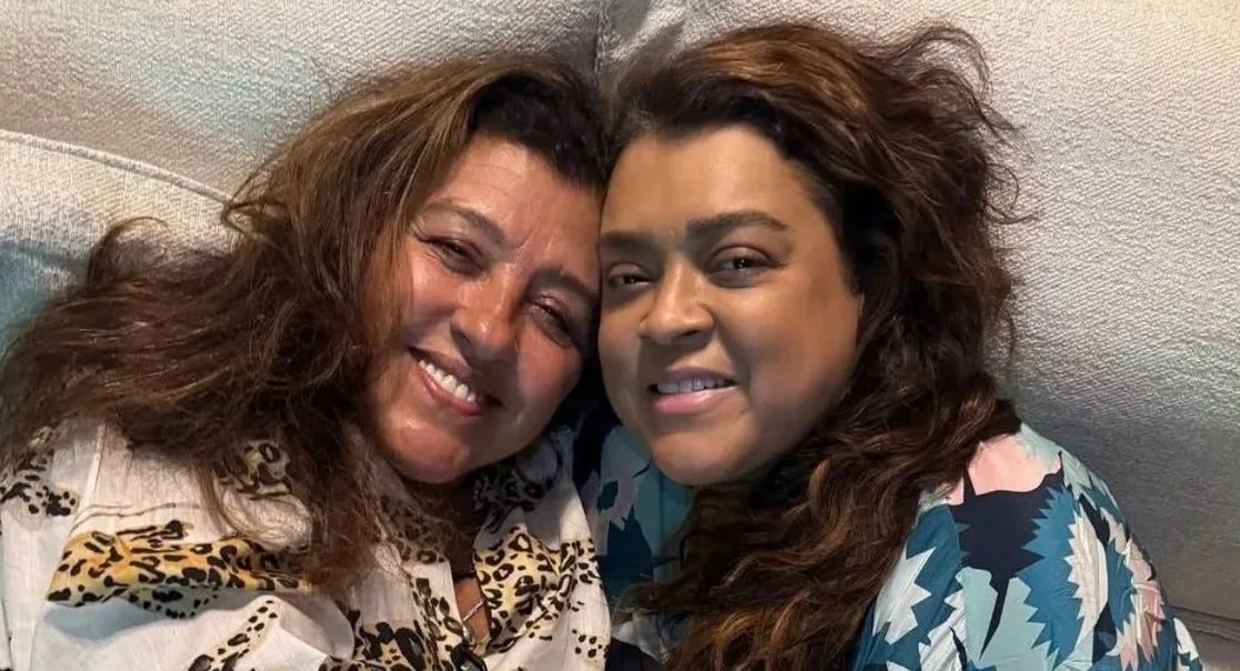 Regina Casé Envia Mensagem Carinhosa e Elogia Preta Gil: “É Um Amor”