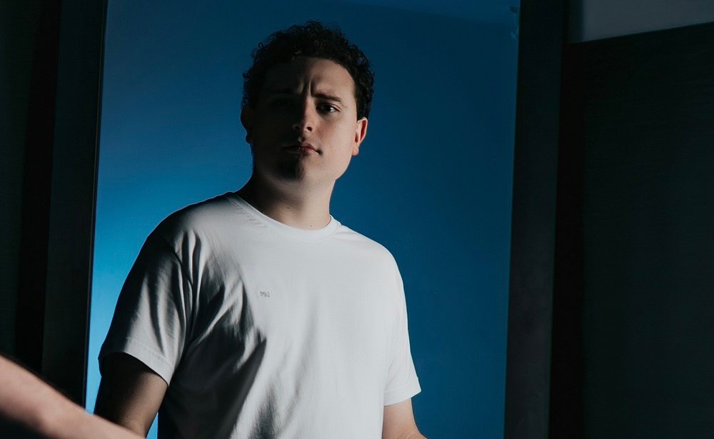 Luka Casartelli Lança “Perfeitamente Imperfeito” — Ouça o Novo Hit Agora!