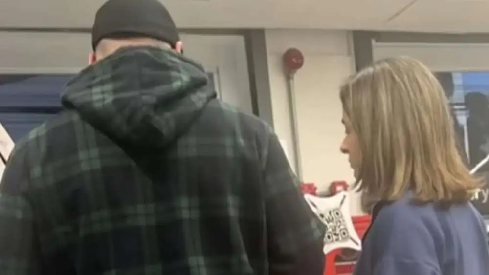 Casal Nardoni, Condenado Pela Morte De Isabella, É Flagrado Junto Em Dia De Compras Em SP