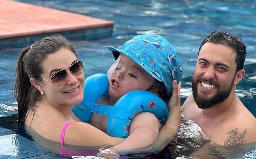 Nora de Ratinho Emociona ao Agradecer Apoio Após Desabafo Sobre Maternidade Atípica