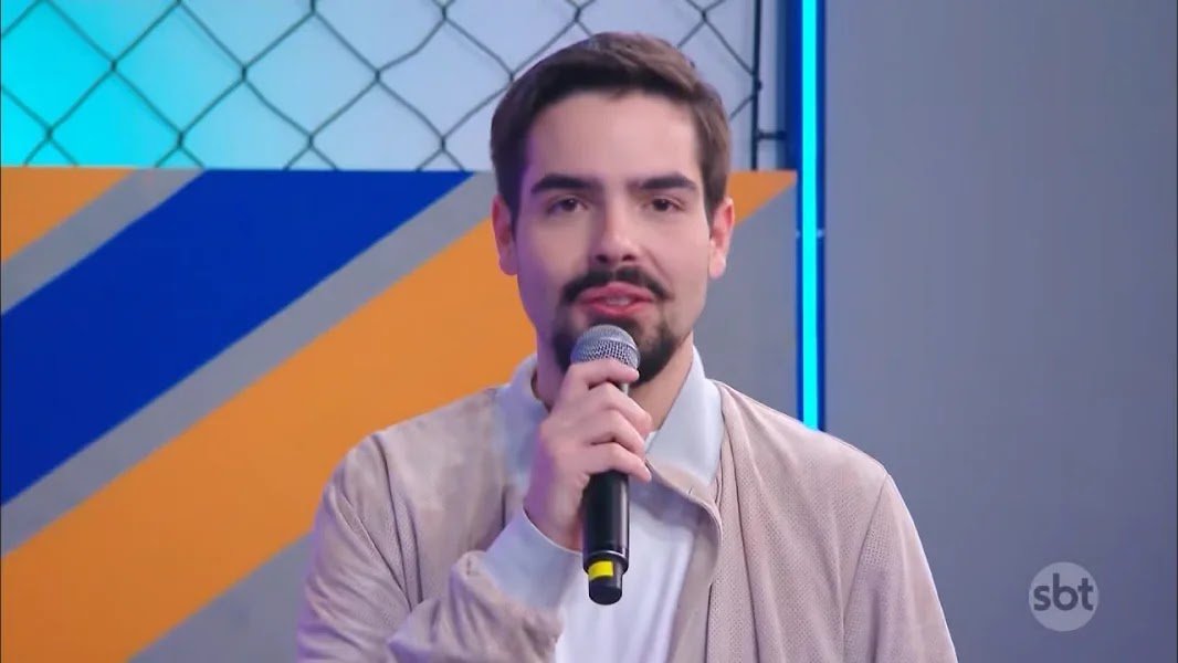 João Silva Homenageia Faustão Na Estreia No SBT