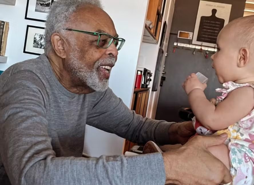 Gilberto Gil Se Emociona Com Bisneta Em Meio Ao Luto: "Sorriso Que Cura"