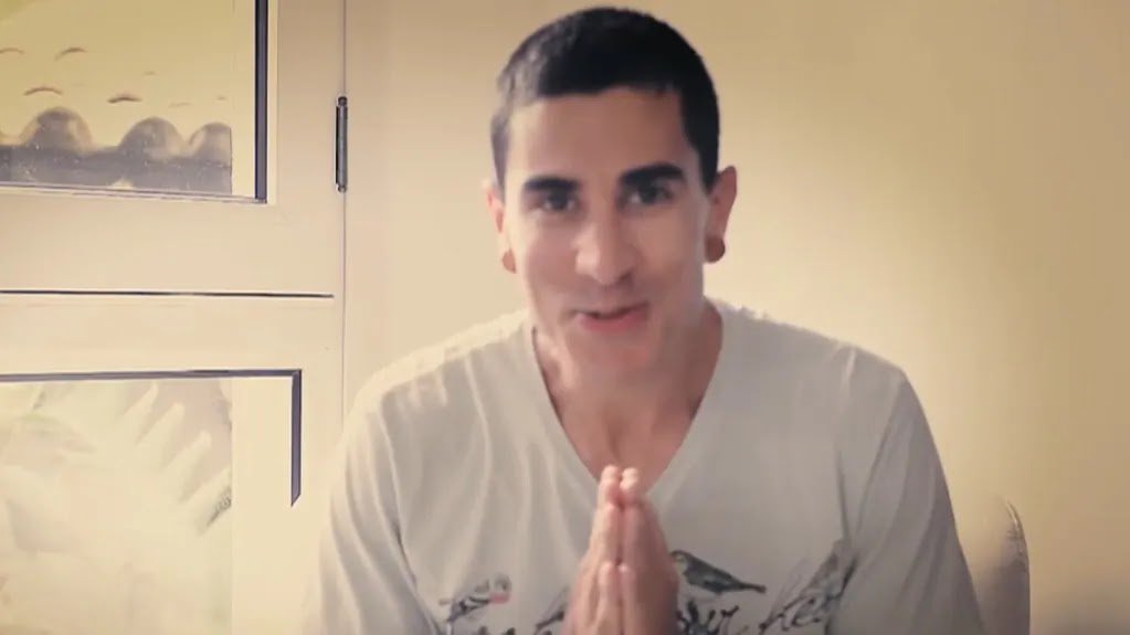 Terapeuta Famoso Nas Redes É Preso Por Violência Doméstica: “Meditação Não Salvou”