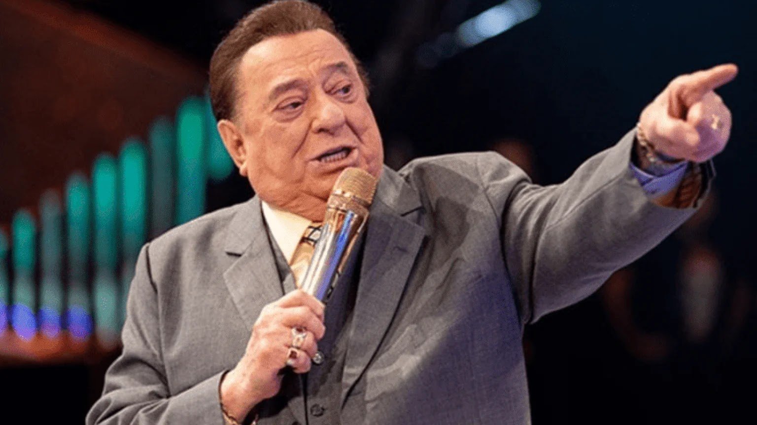 Boletim Médico de Raul Gil é Divulgado Após Internação em São Paulo: Estado de Saúde Revelado