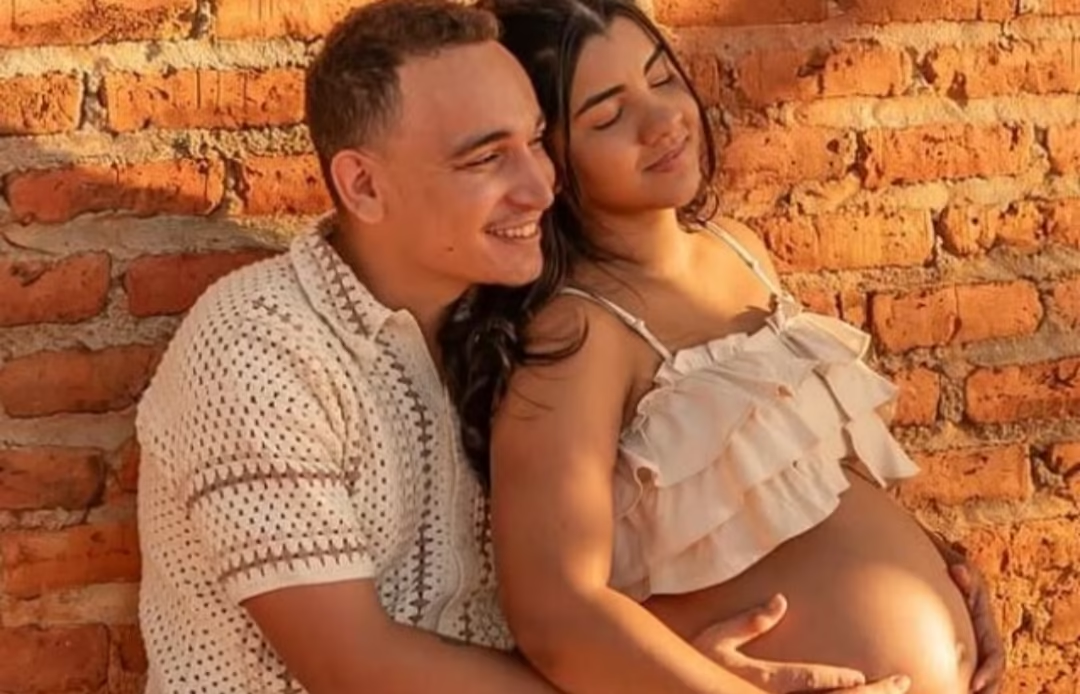 João Gomes Cancela Apresentação Após Esposa Entrar Em Trabalho De Parto