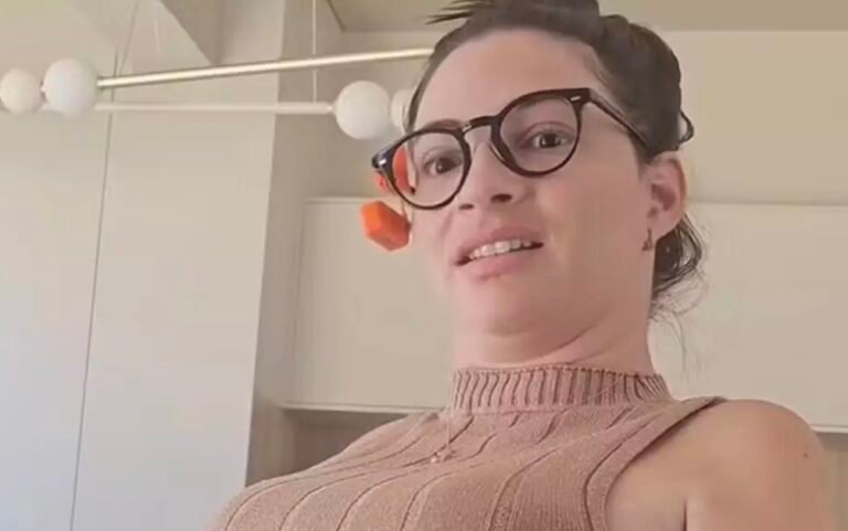 Momento Incrível! Lais Souza Sente Progresso Em Recuperação E Se Emociona