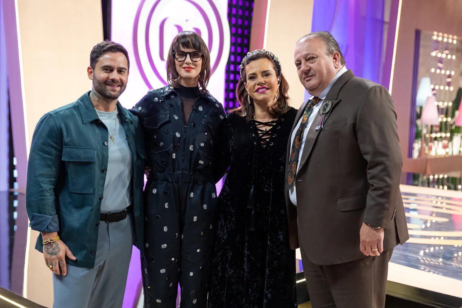 Narcisa Tamborindeguy Surpreende Ao Invadir Estreia Do “MasterChef Confeitaria” E Decide Quais São As Melhores Sobremesas